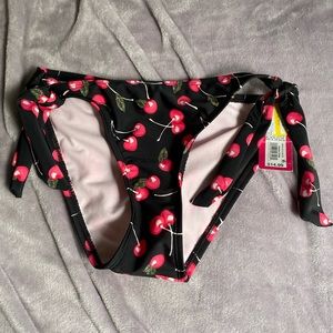 Adjustable knot bathing suit bottoms